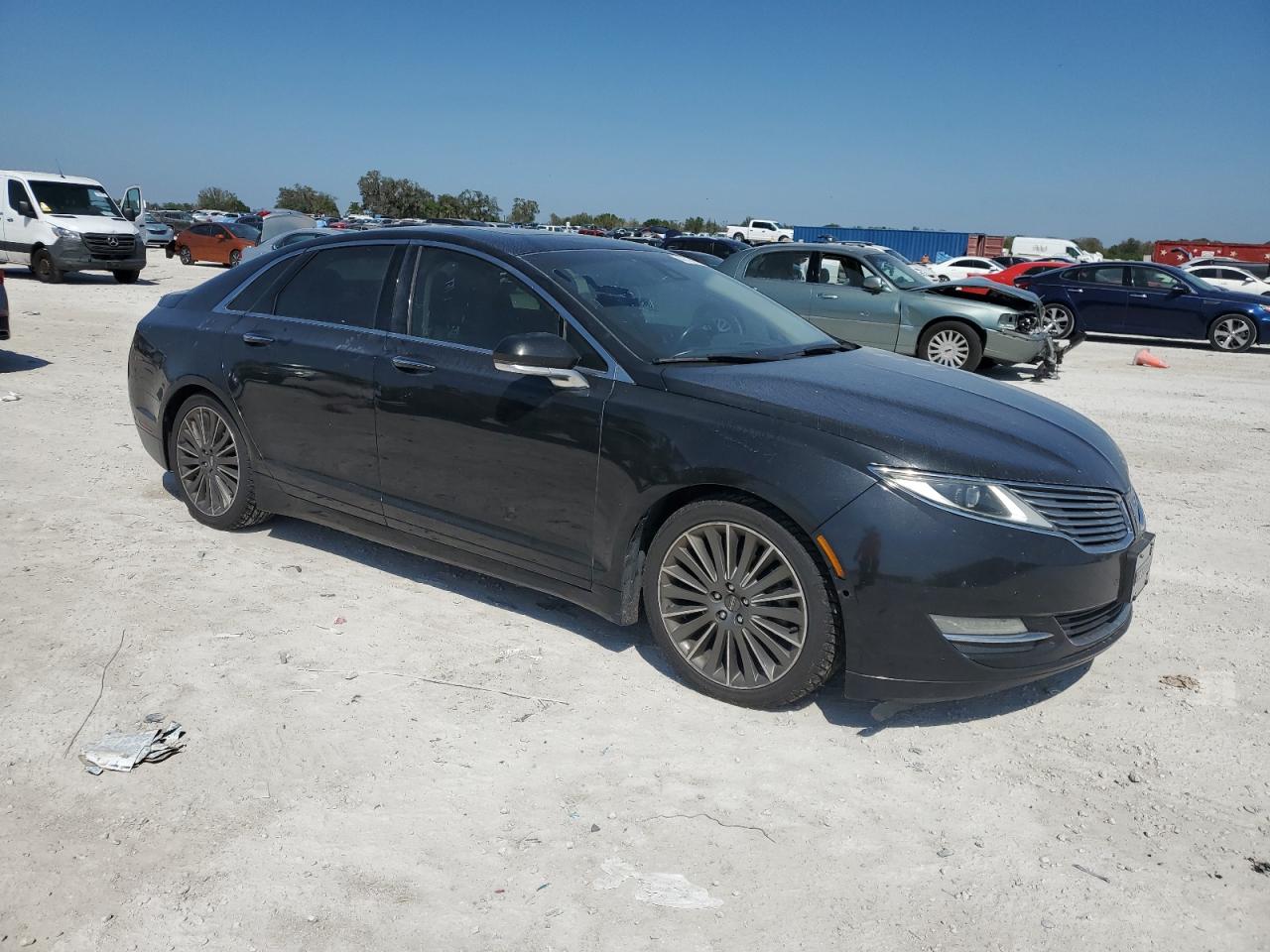 2013 Lincoln MKZ - Image 4