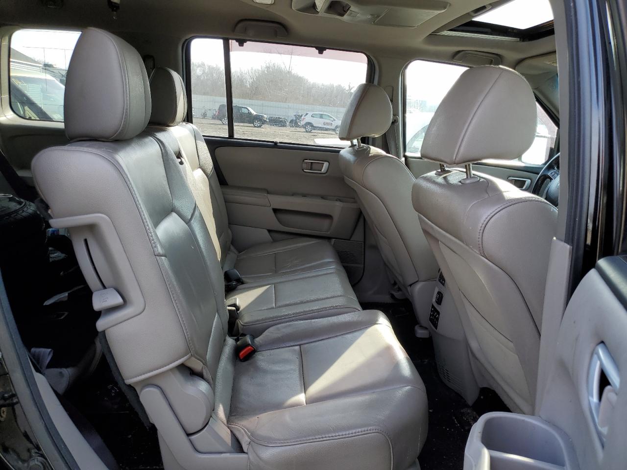 2012 Honda Pilot - Image 11
