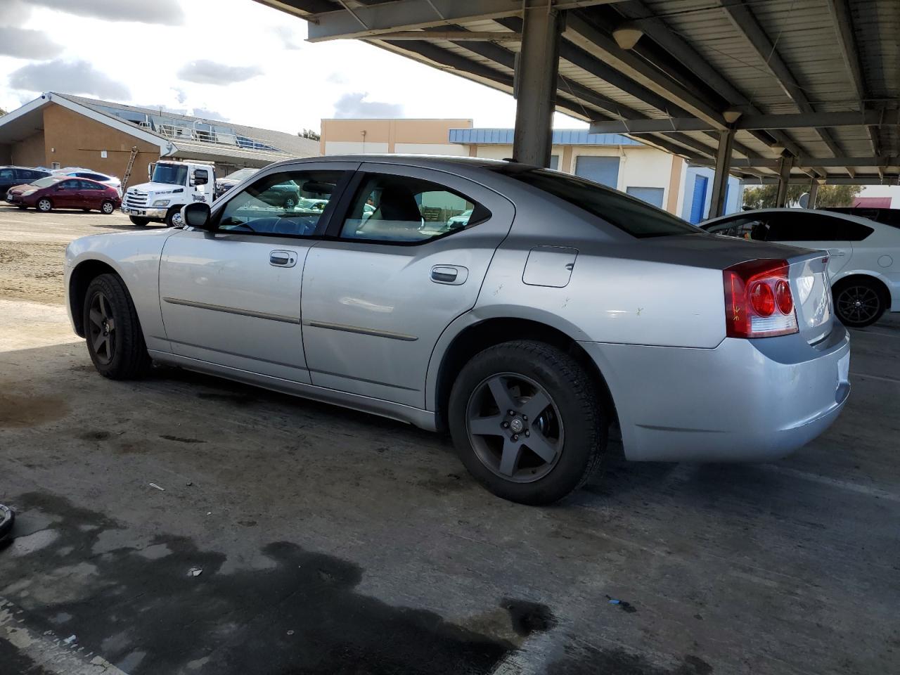 2010 Dodge Charger - Image 2