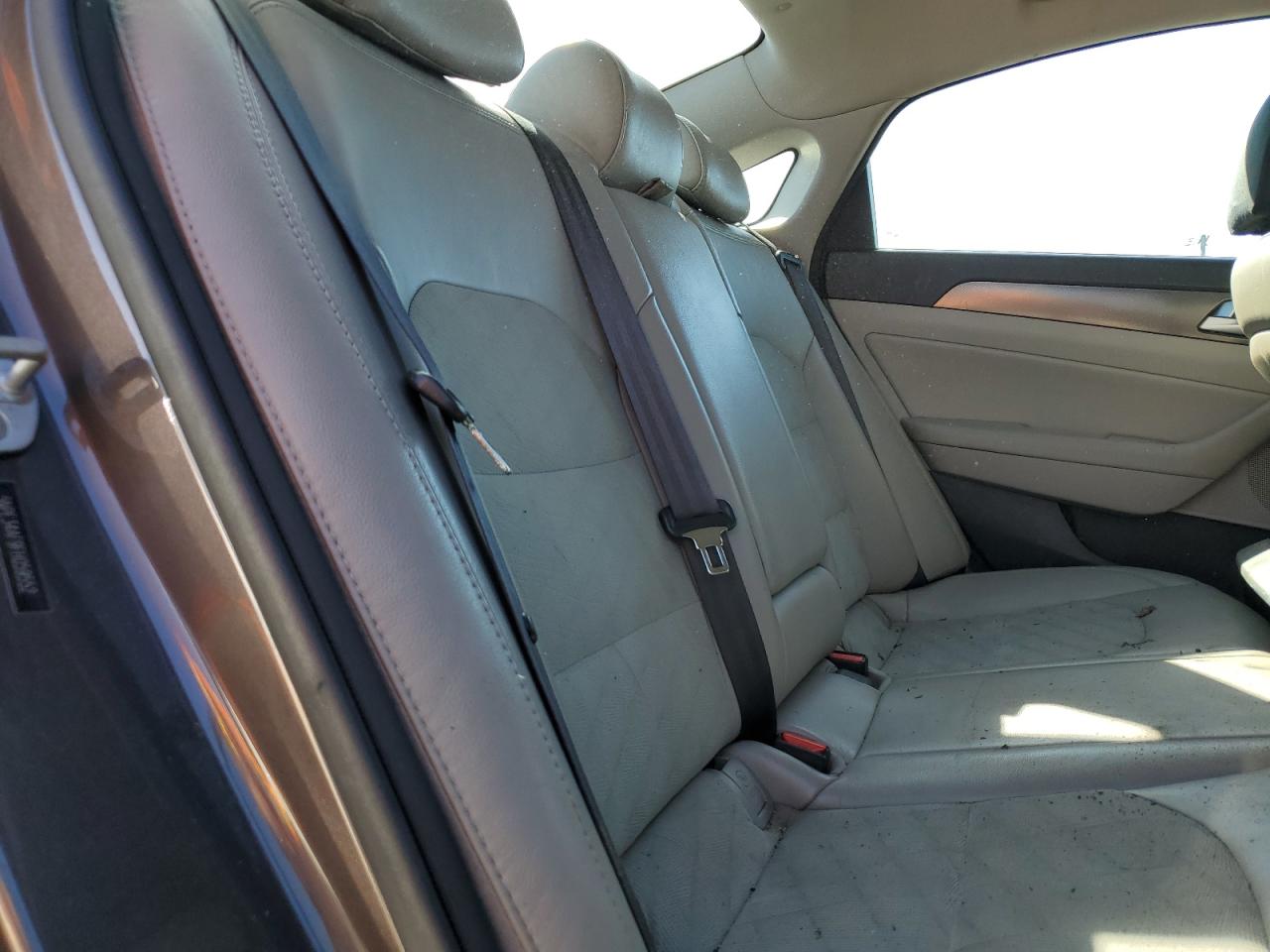 2015 Hyundai Sonata - Image 10
