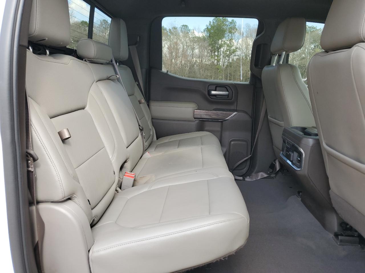 2019 Chevrolet Silverado - Image 10
