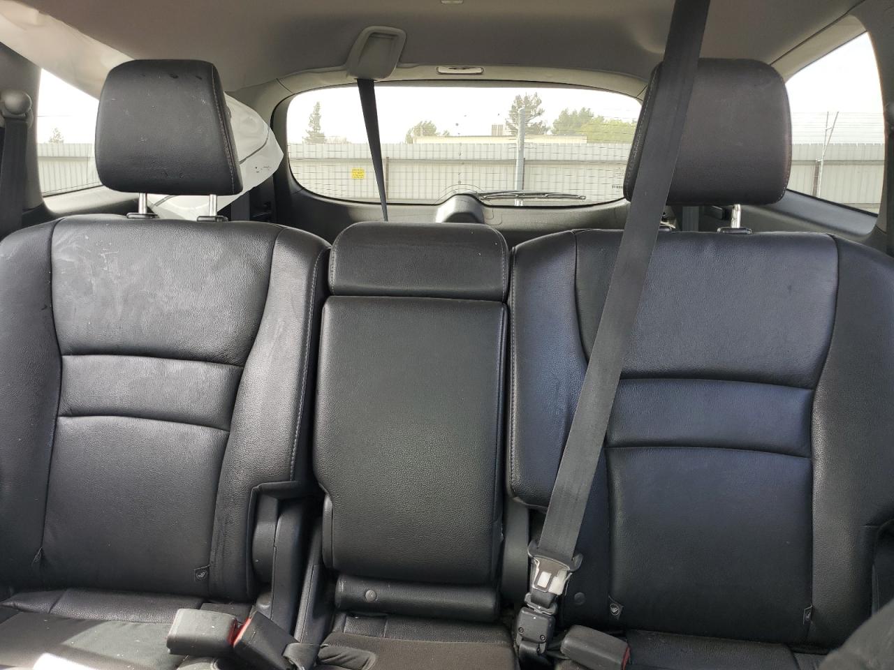 2018 Honda Pilot - Image 10
