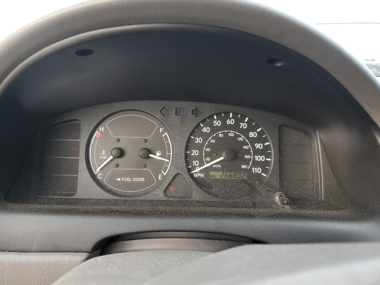 1998 Toyota Corolla - Image 9