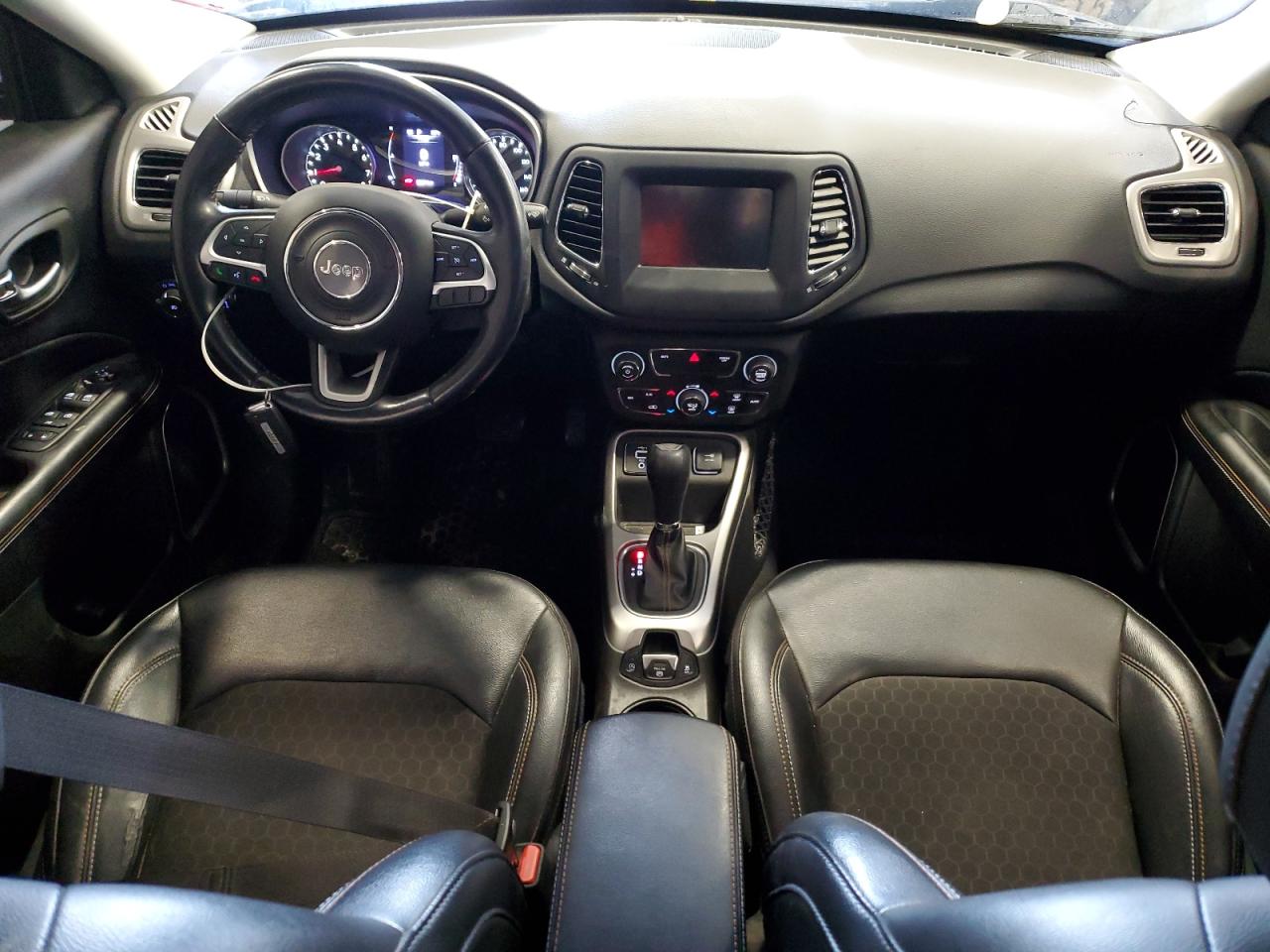 2020 Jeep Compass - Image 8