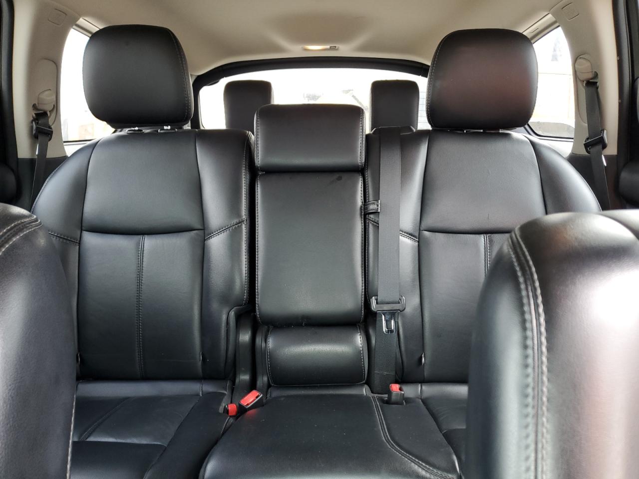 2015 Nissan Pathfinder - Image 10