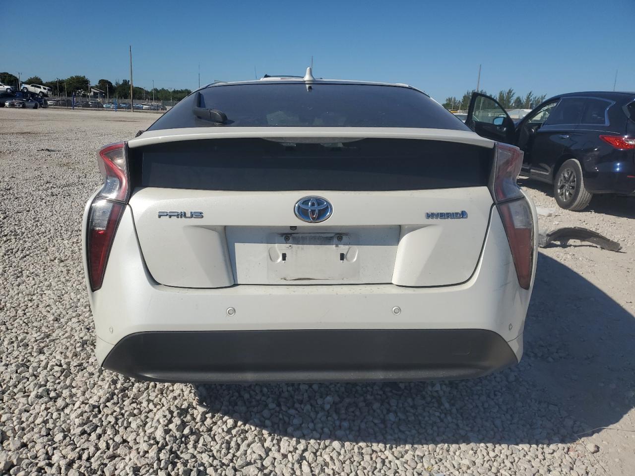 2018 Toyota Prius VIN: JTDKARFU4J3061386 Lot: 48717375