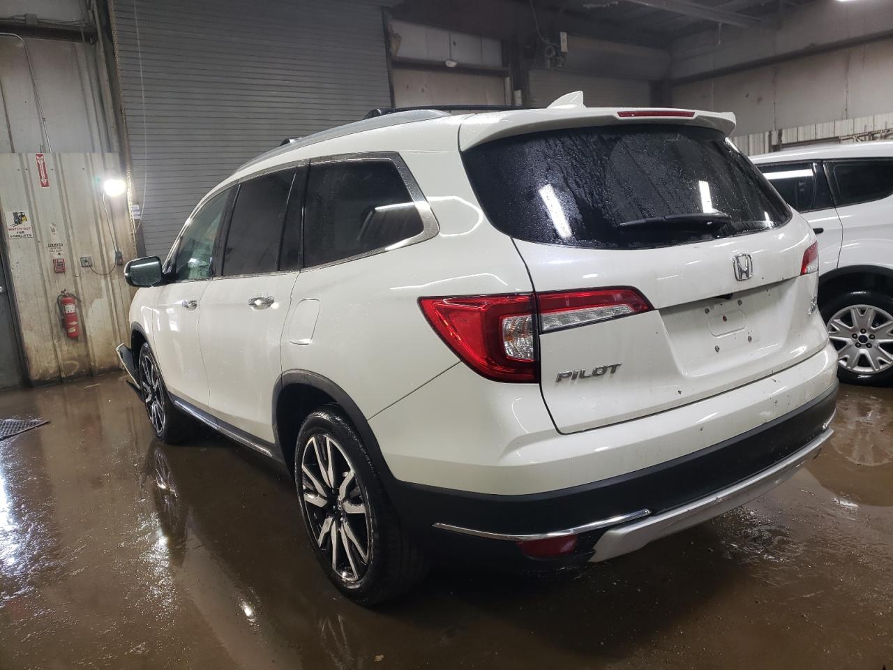 2019 Honda Pilot - Image 2