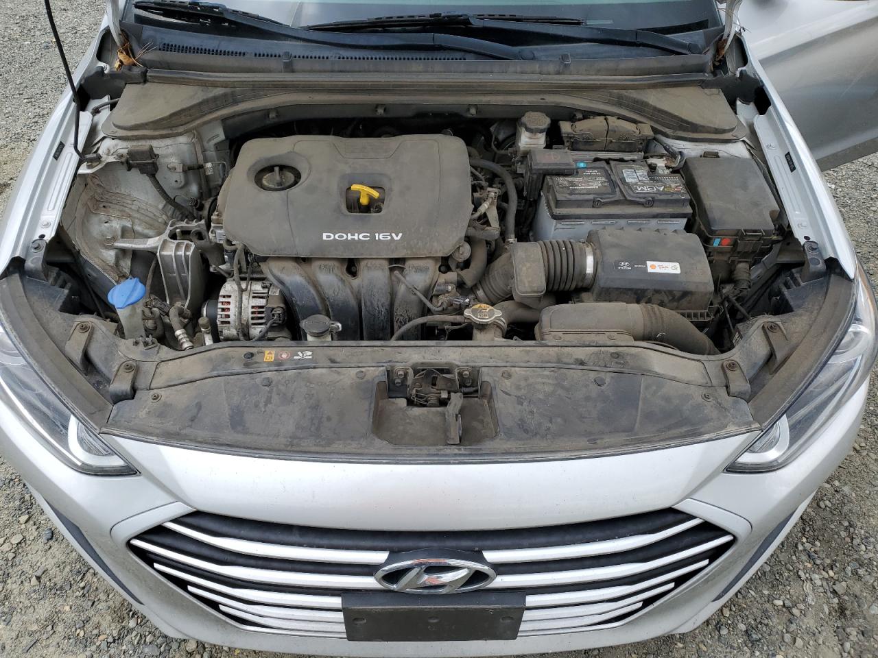 2018 Hyundai Elantra - Image 11