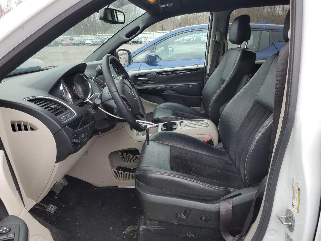 2017 Dodge Caravan - Image 7