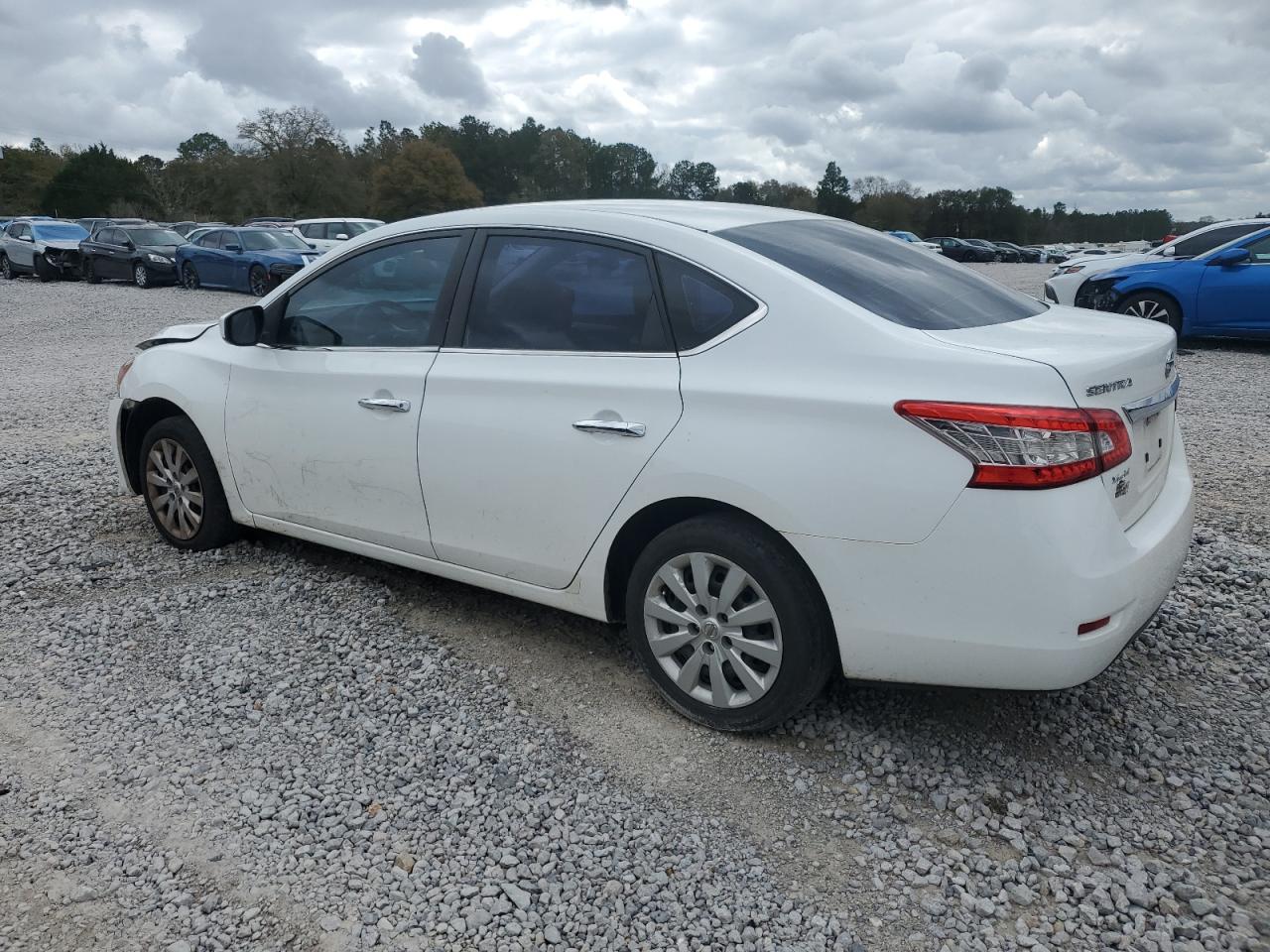 2015 Nissan Sentra - Image 2