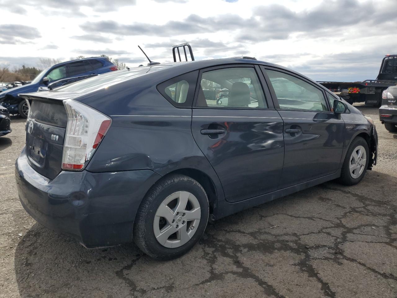 2011 Toyota Prius - Image 3