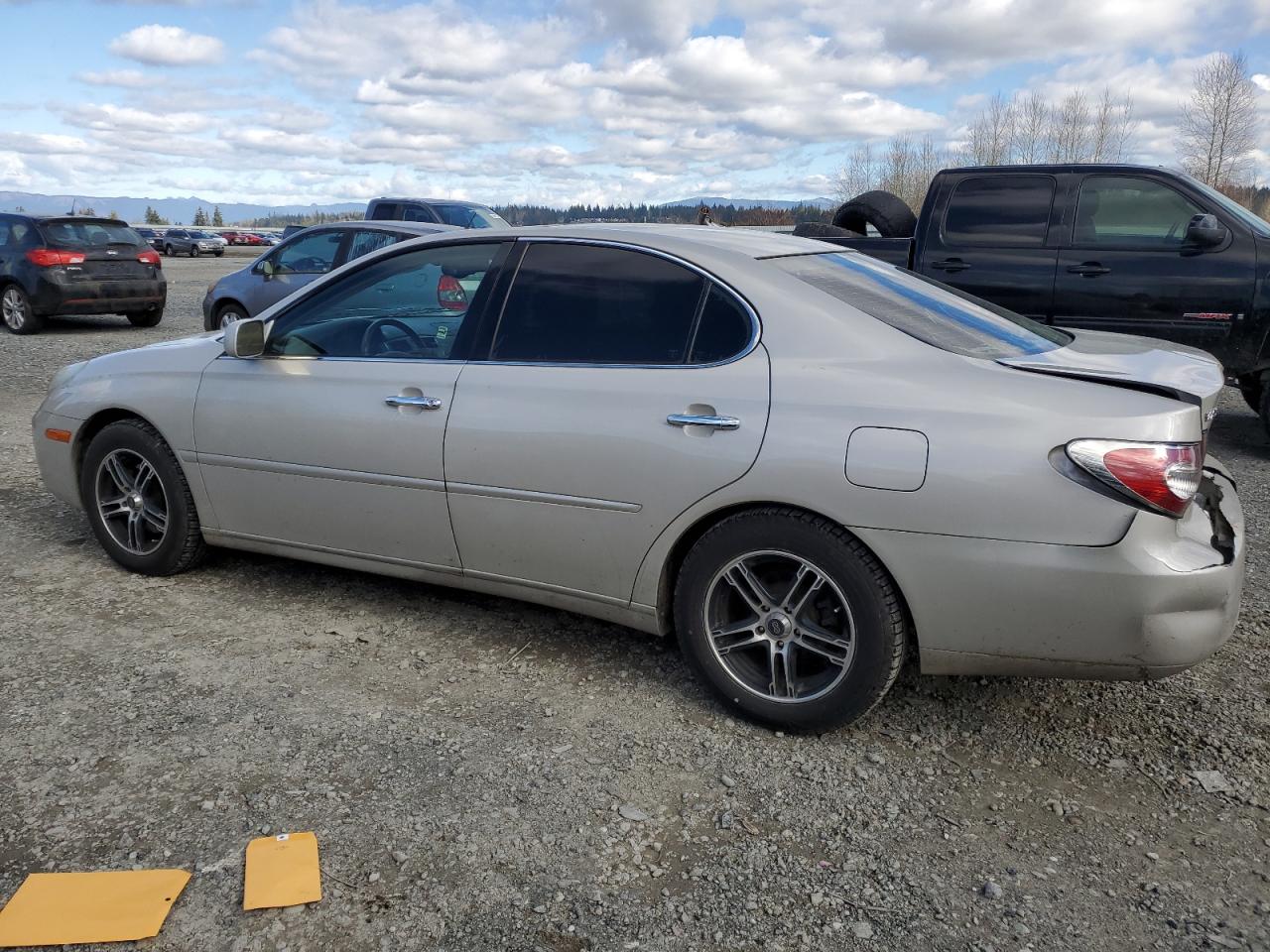2002 Lexus ES - Image 2