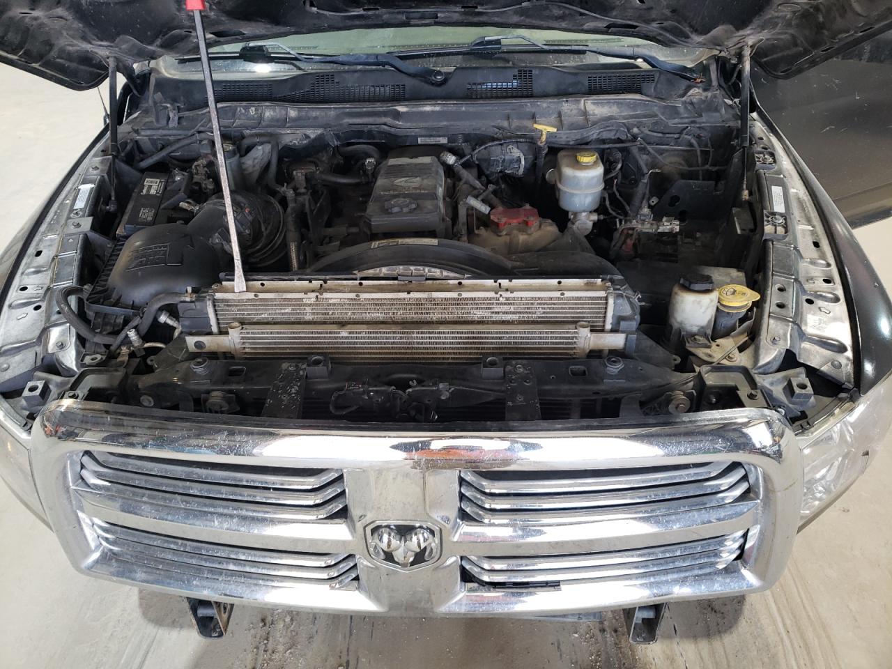 2018 RAM 3500 - Image 12