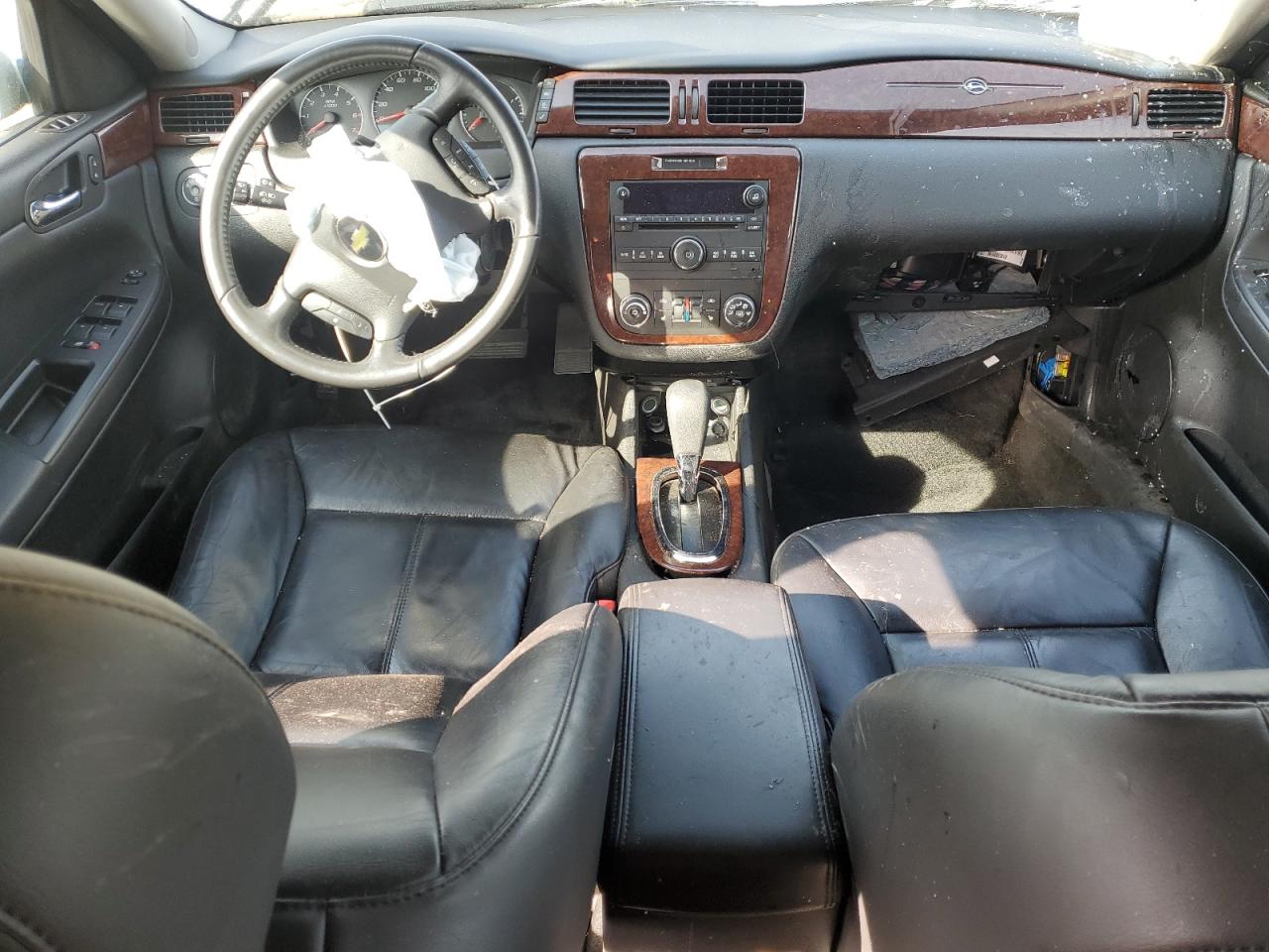 2011 Chevrolet Impala - Image 8