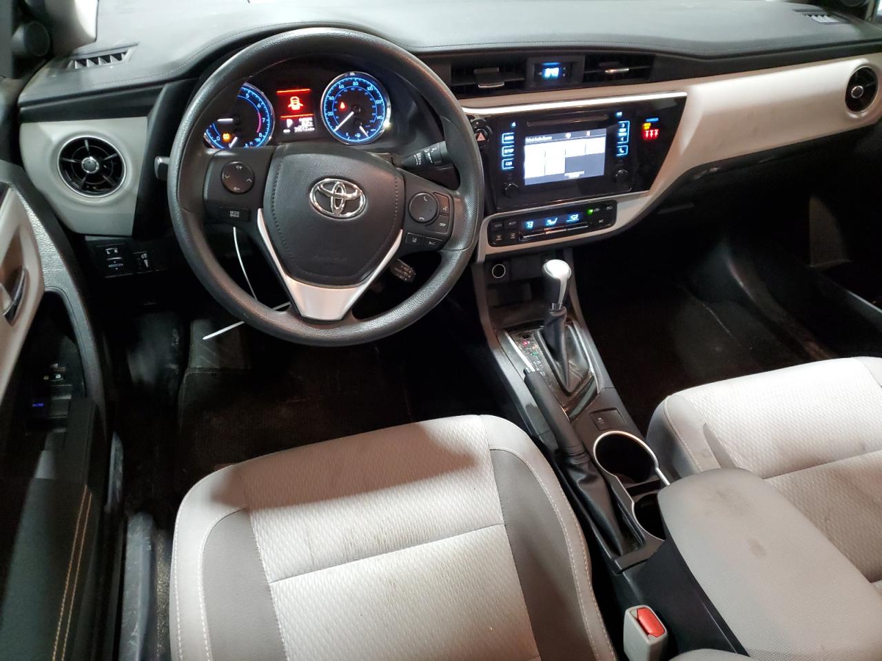 2018 Toyota Corolla - Image 8