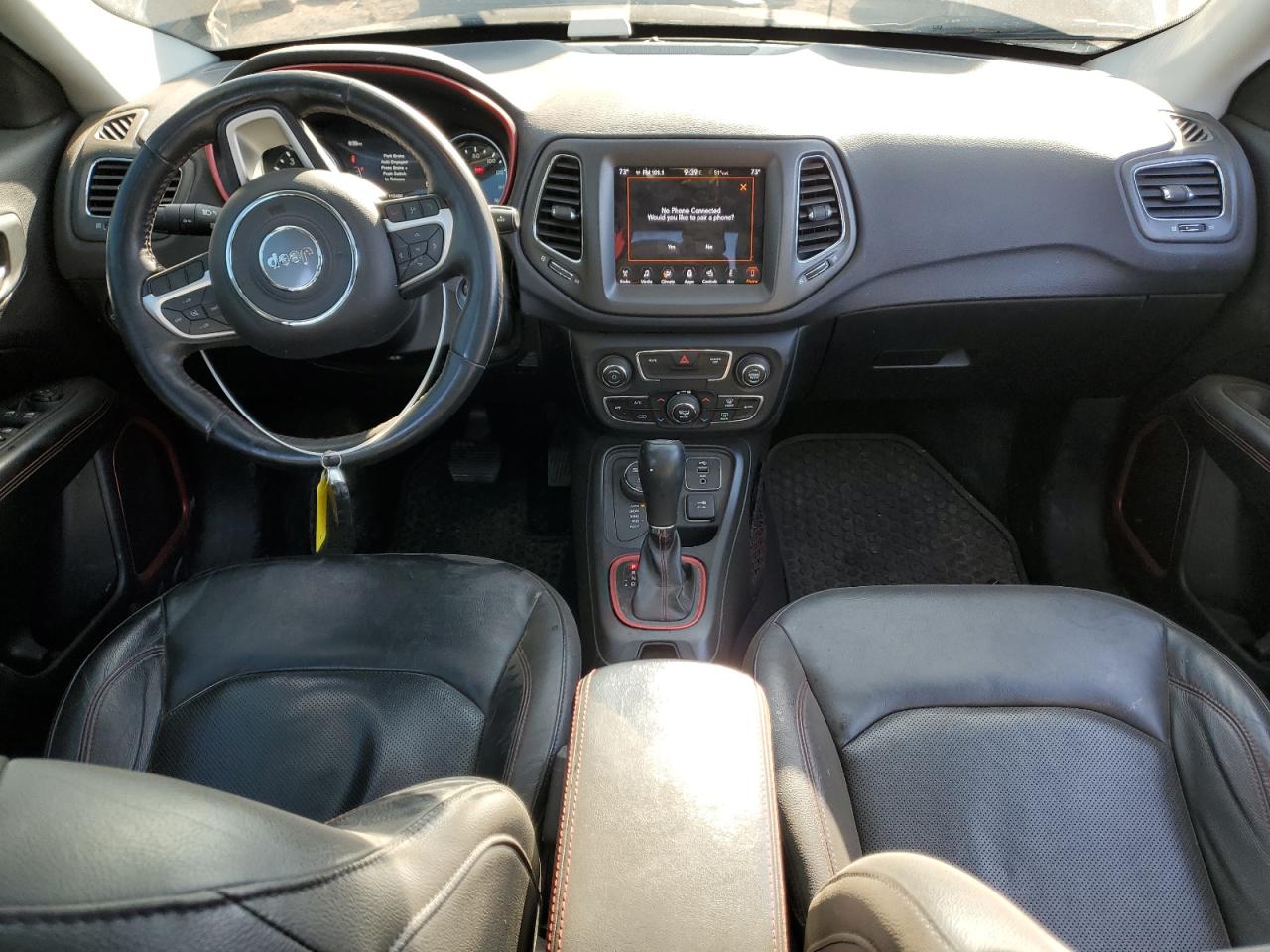 3C4NJDDB5JT139499 JEEP COMPASS 2018