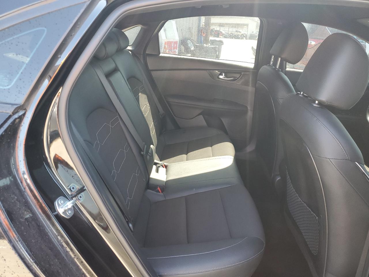 2024 Kia Forte - Image 10