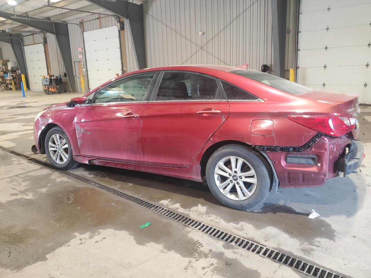 2012 Hyundai Sonata - Image 2