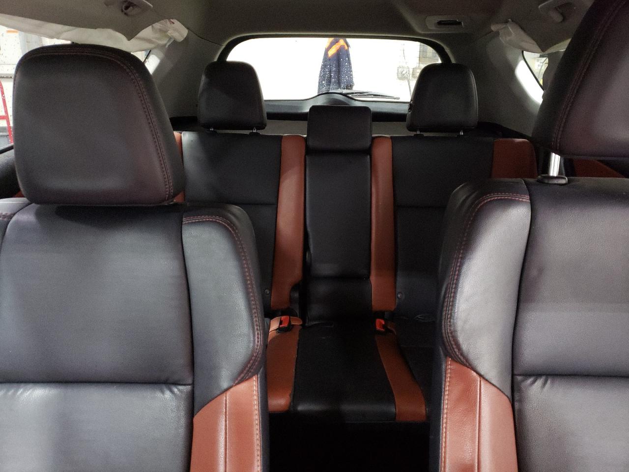 2015 Toyota RAV 4 - Image 10