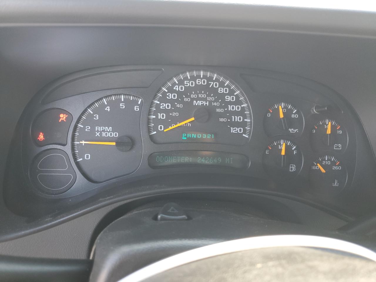 2005 Chevrolet Tahoe - Image 9