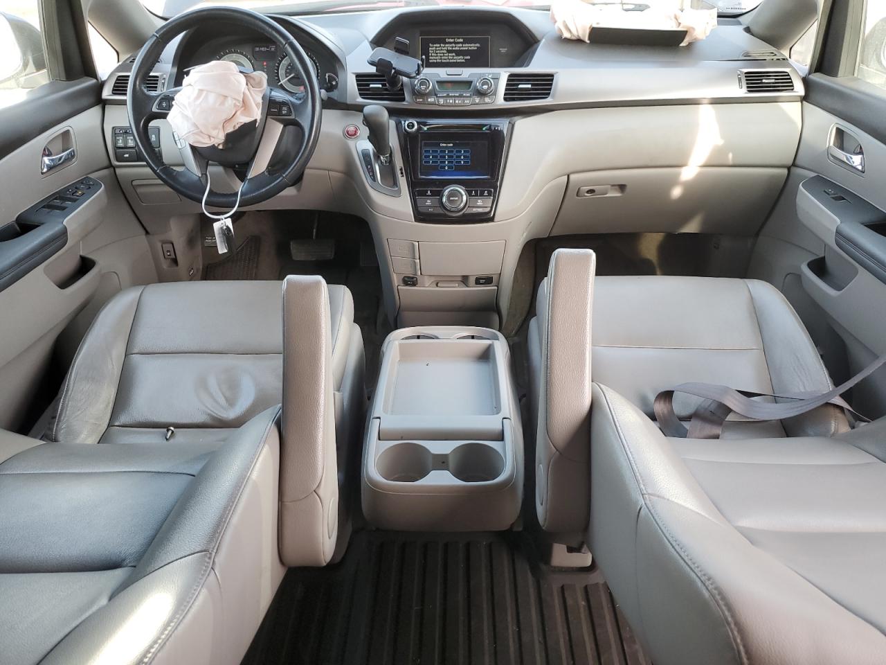 2016 Honda Odyssey - Image 8
