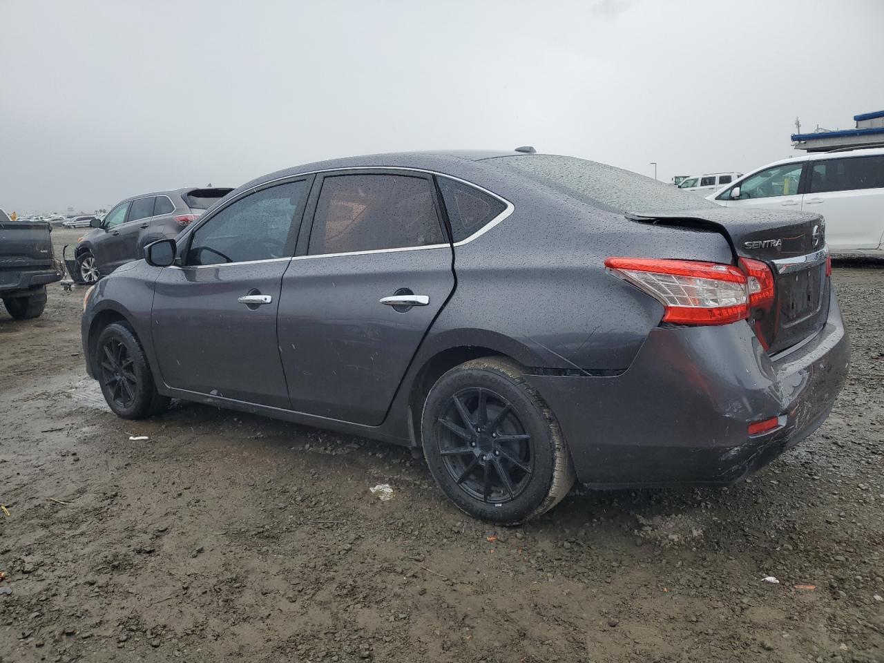 2015 Nissan Sentra - Image 2