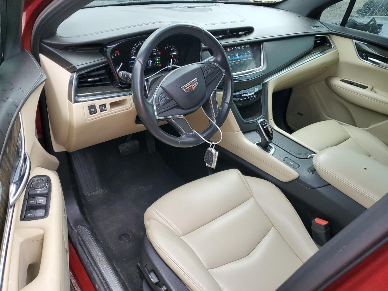 2018 Cadillac XT5 - Image 8