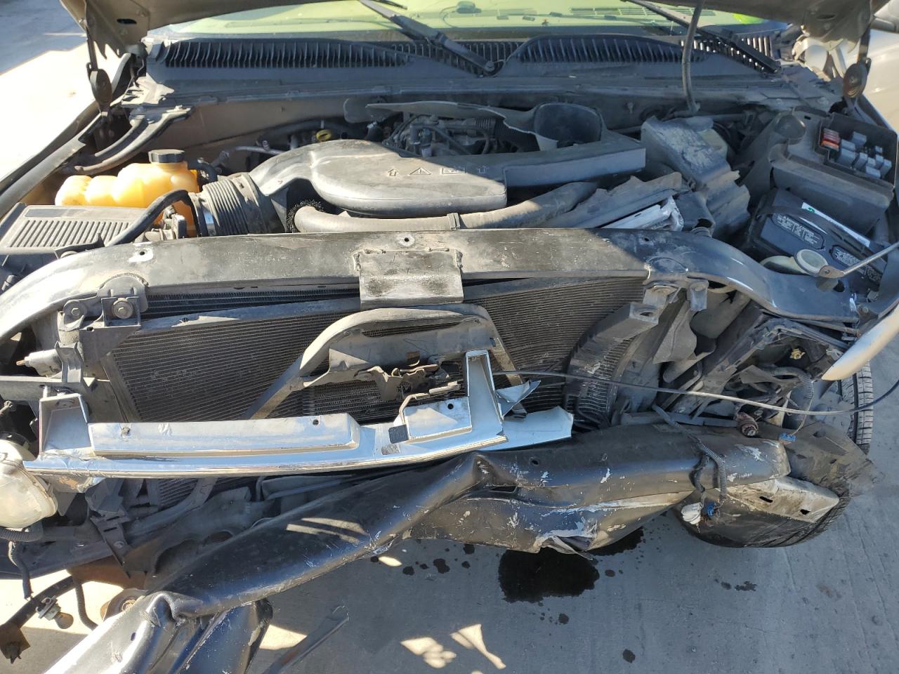 2002 Chevrolet Tahoe - Image 12