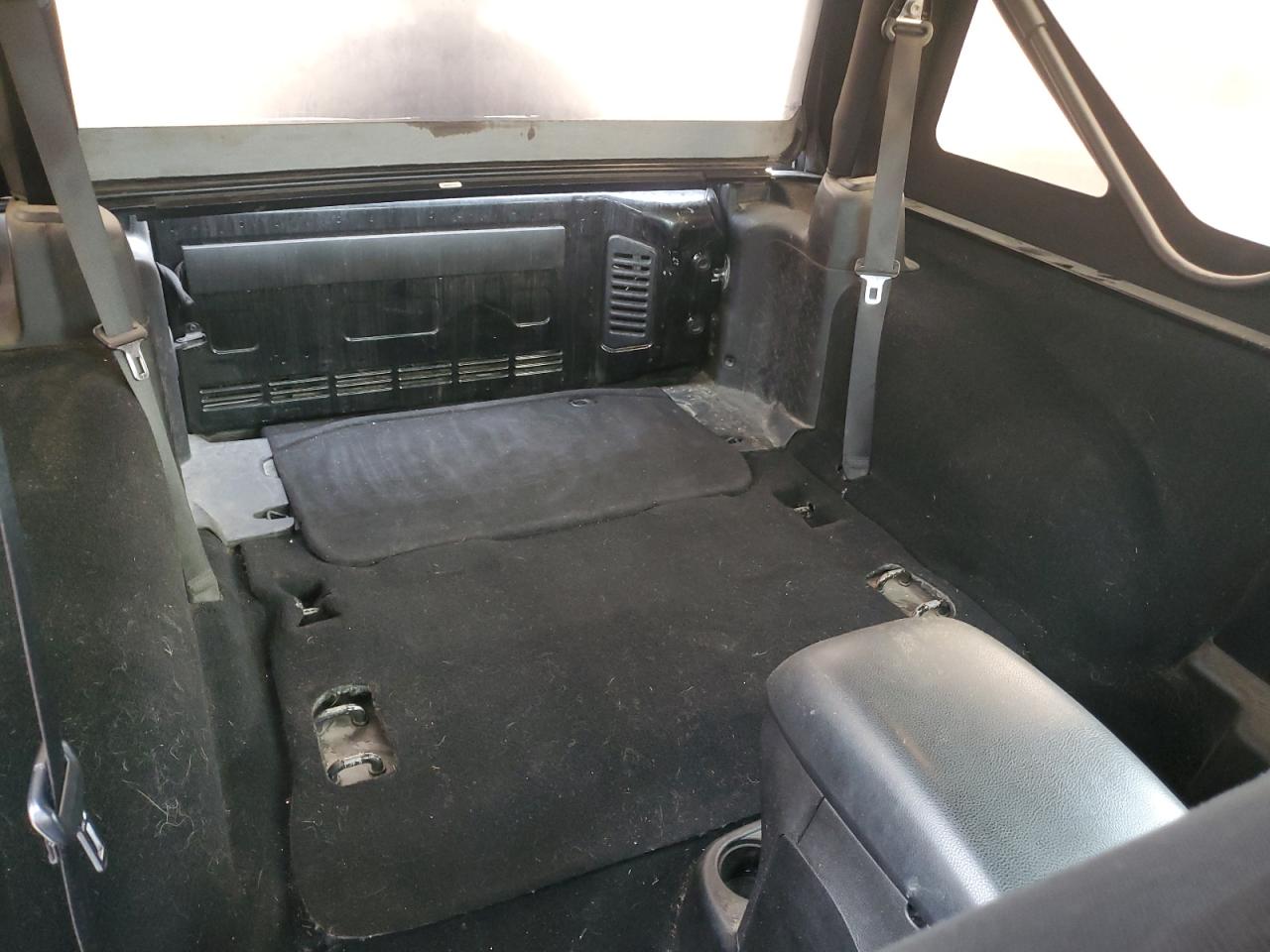 2012 Jeep Wrangler - Image 11