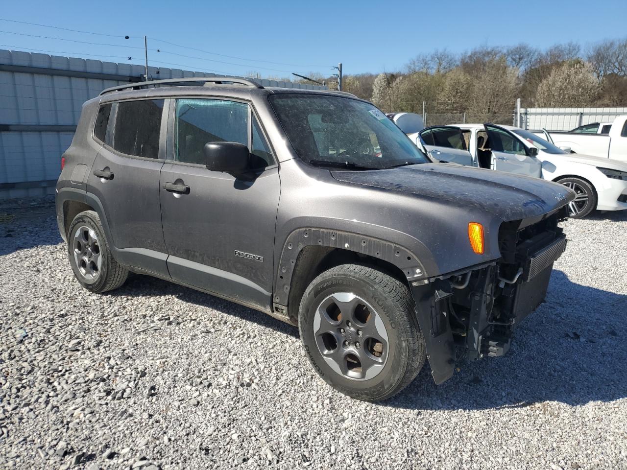 2017 Jeep Renegade - Image 4