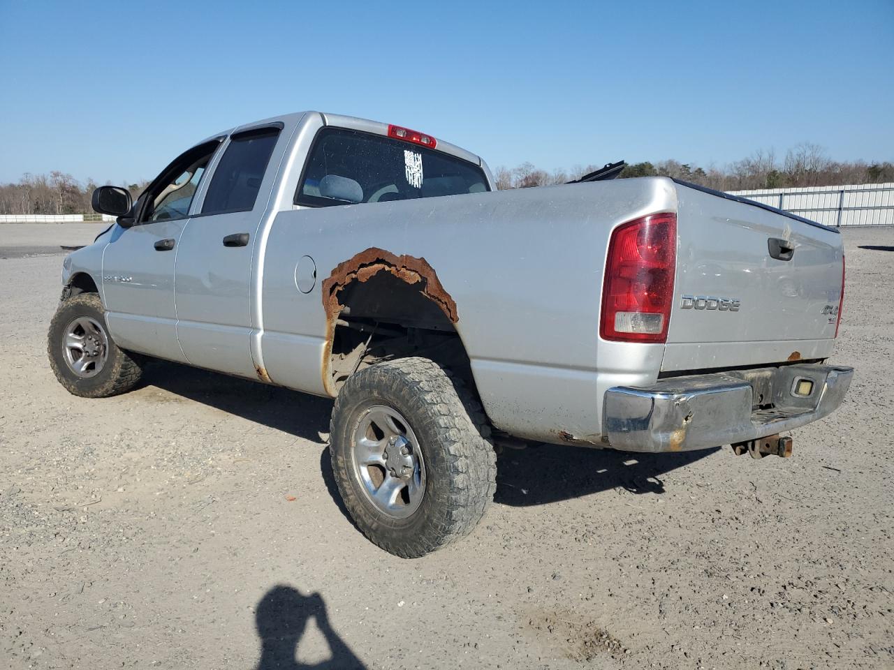2004 Dodge RAM - Image 2