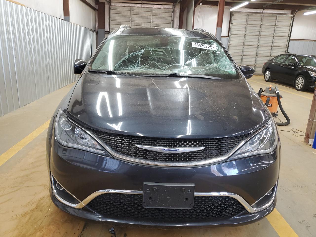 2020 Chrysler Pacifica - Image 5