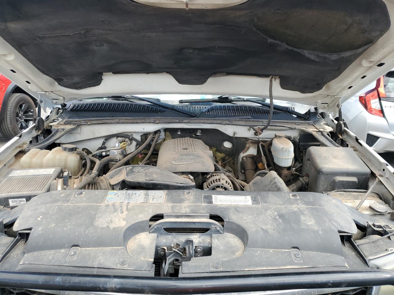2006 Chevrolet Silverado - Image 11