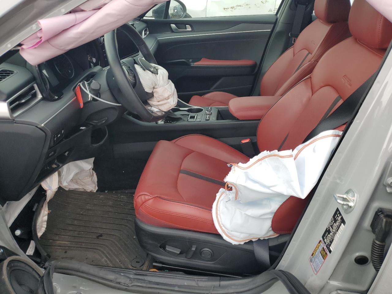 2024 Kia K5 - Image 7