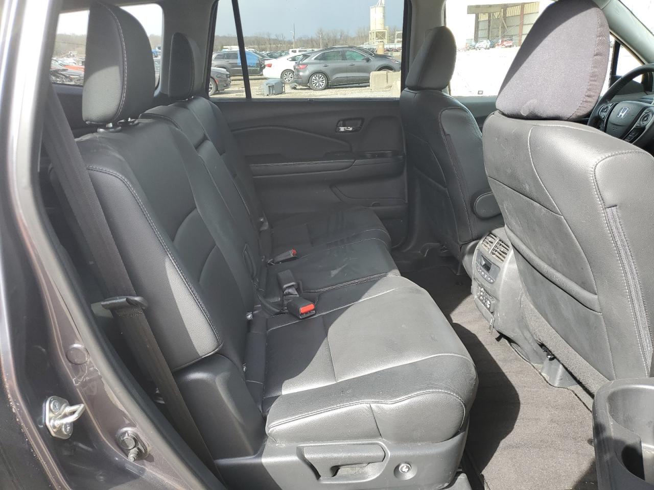 2017 Honda Pilot - Image 11