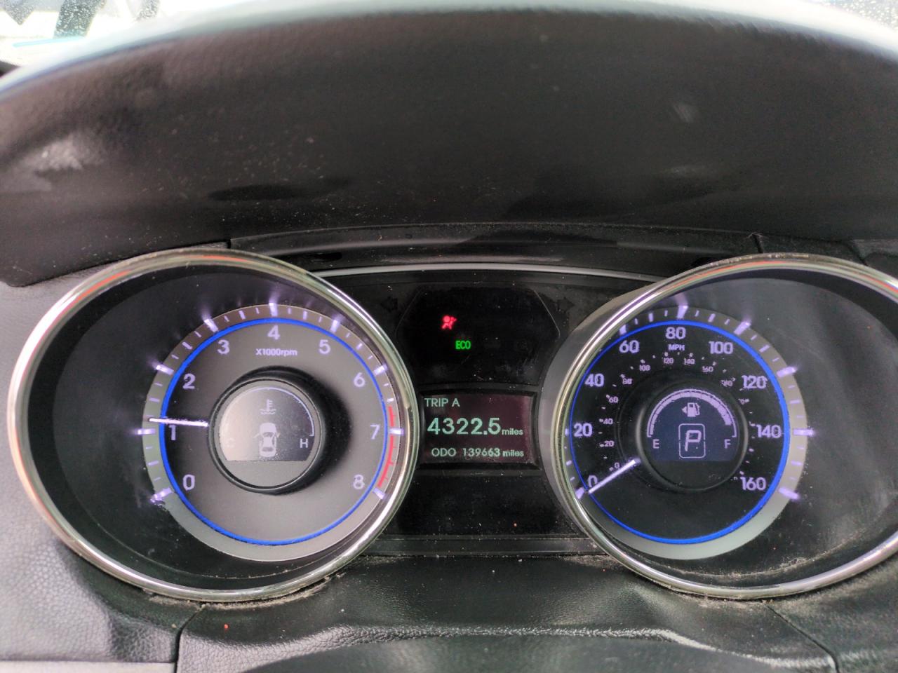 2011 Hyundai Sonata - Image 9
