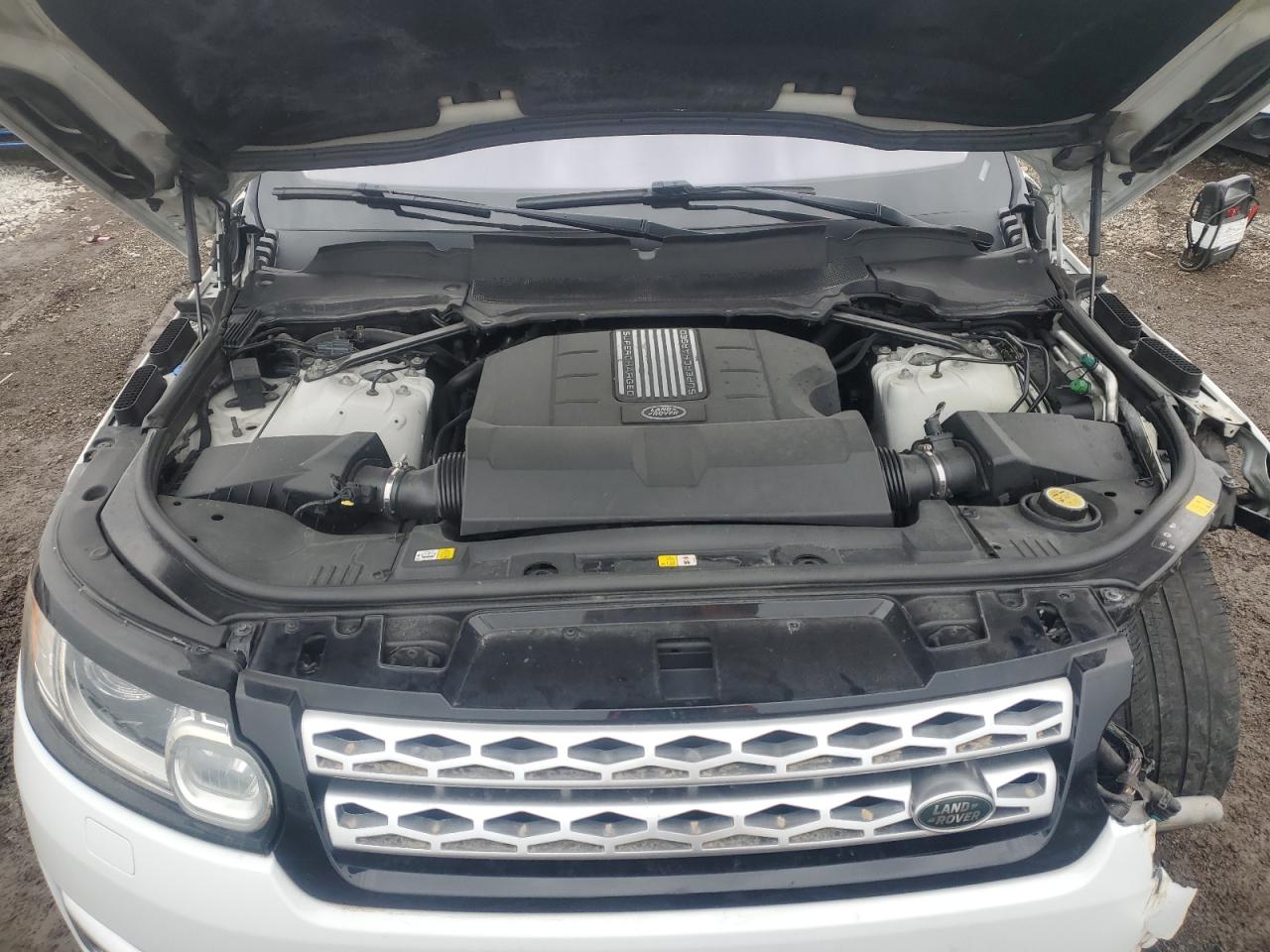 2017 Land Rover Range Rover - Image 12