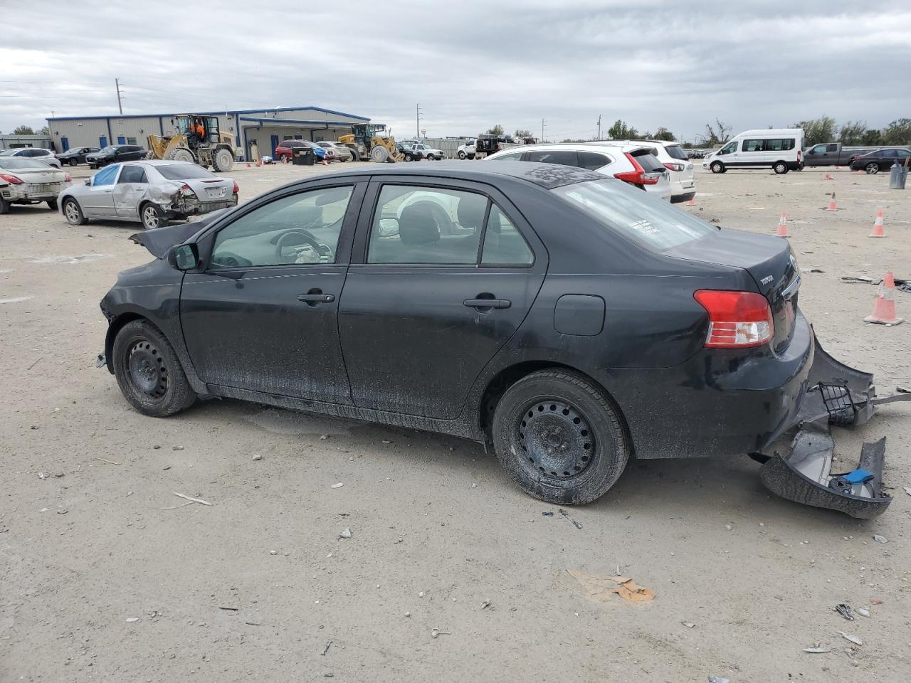 2009 Toyota Yaris - Image 2