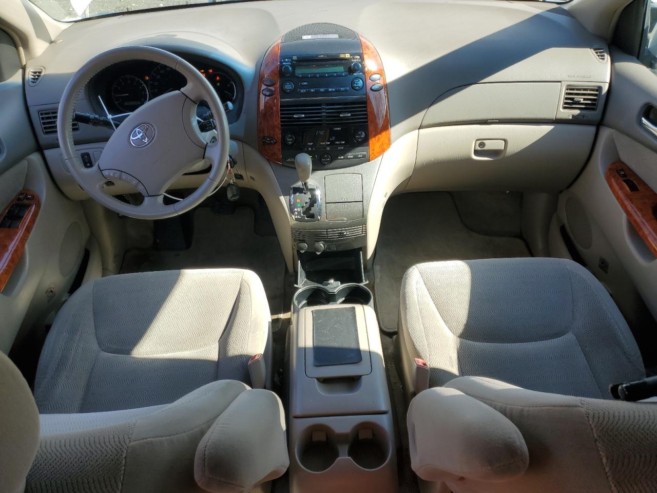2006 Toyota Sienna - Image 8