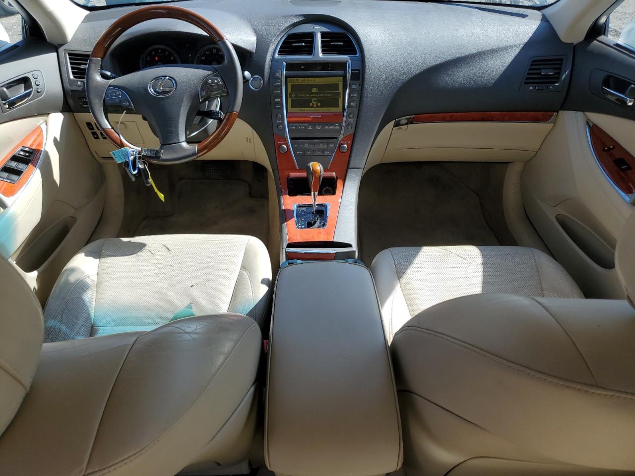 2010 Lexus ES - Image 8