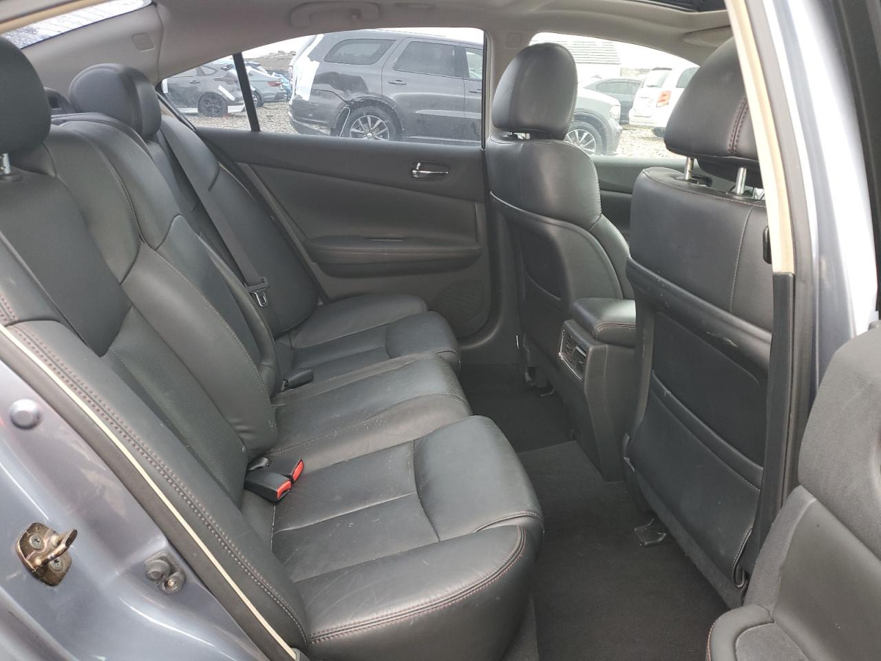 2010 Nissan Maxima - Image 10