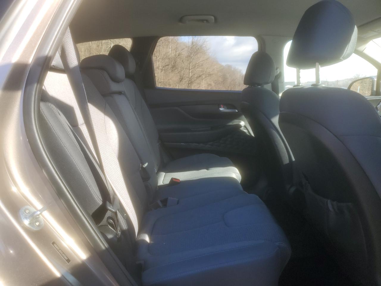 2020 Hyundai Santa Fe - Image 11