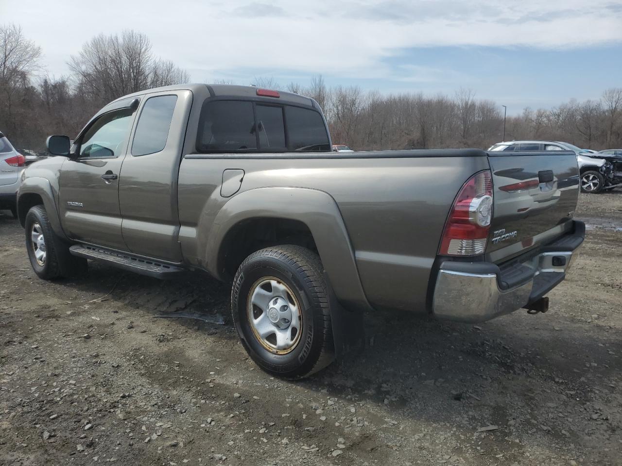 2010 Toyota Tacoma - Image 2