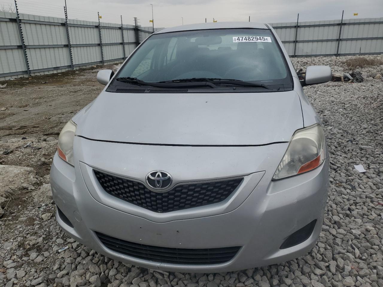 2010 Toyota Yaris - Image 5