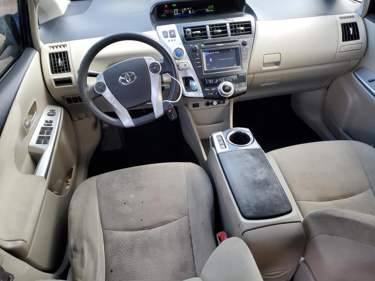 2012 Toyota Prius - Image 8