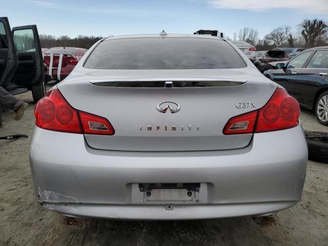 Sedans INFINITI G37 2013 Srebrny