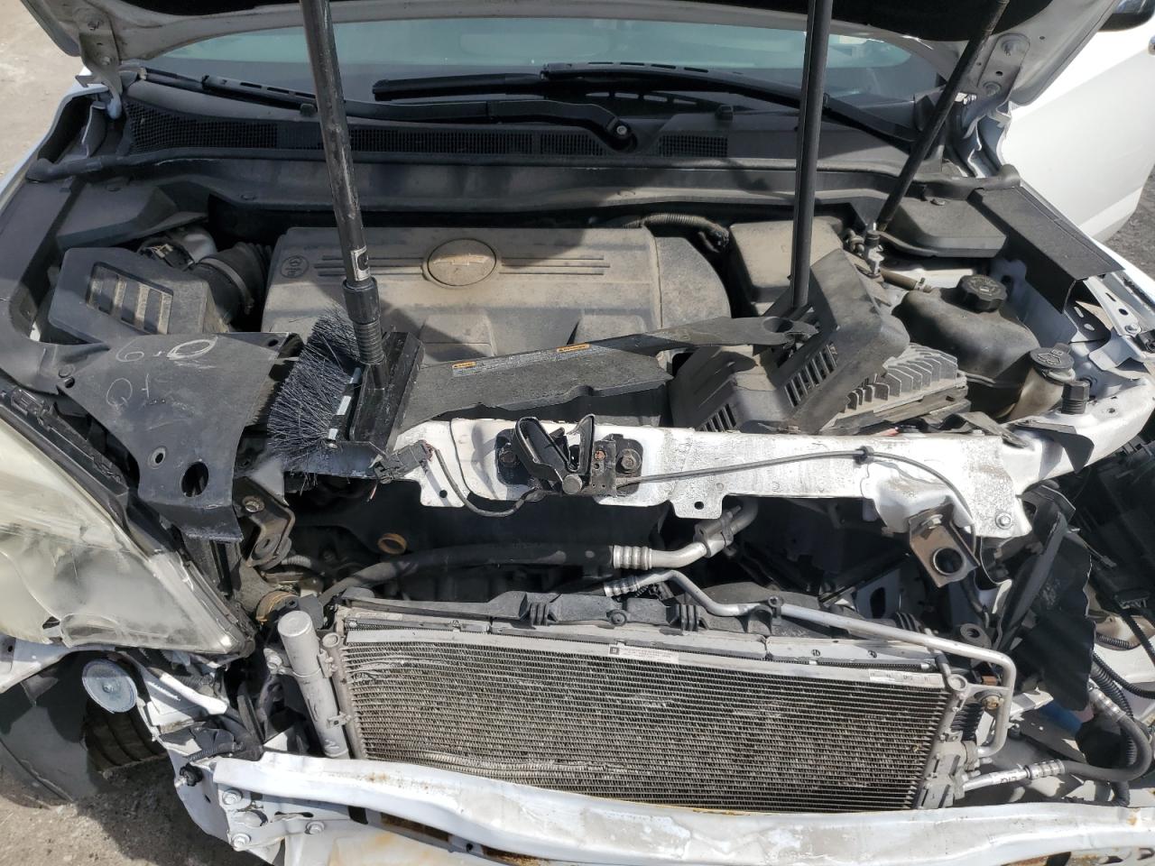 2011 Chevrolet Equinox - Image 12