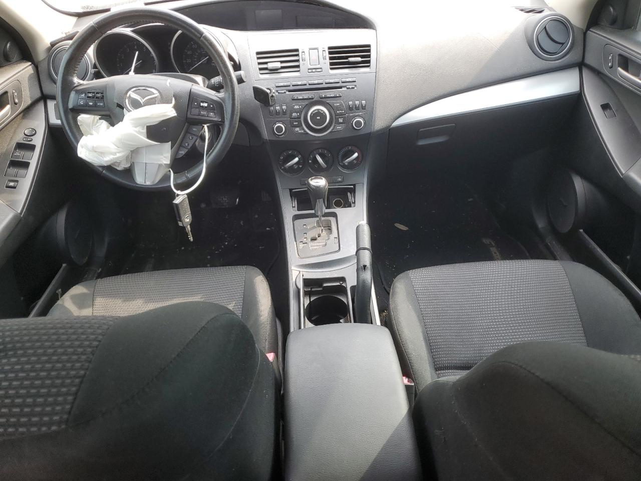2012 Mazda 3 - Image 8