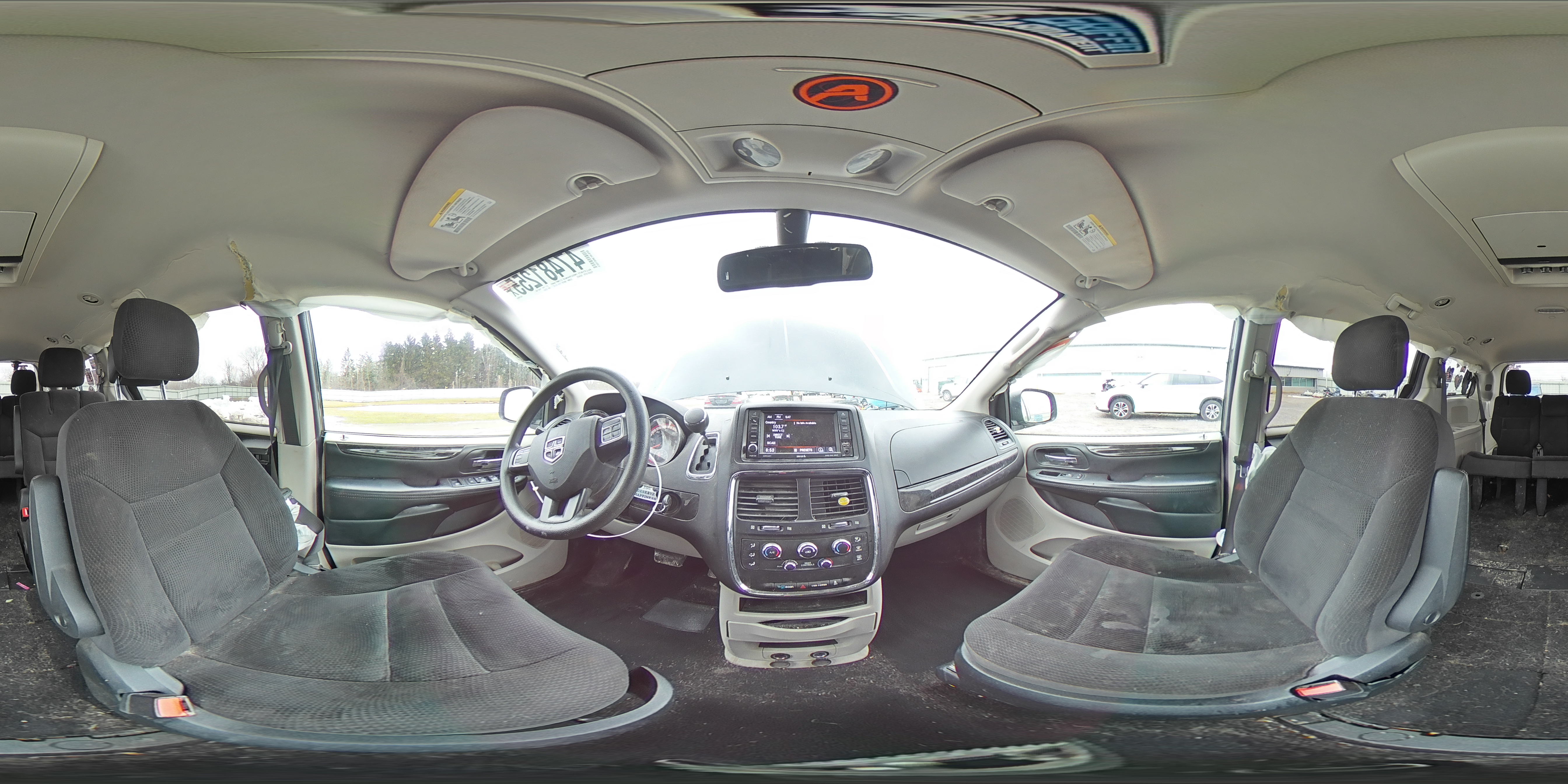 2019 Dodge Caravan - Image 14