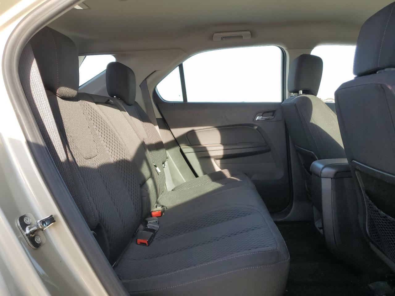 2015 Chevrolet Equinox - Image 11